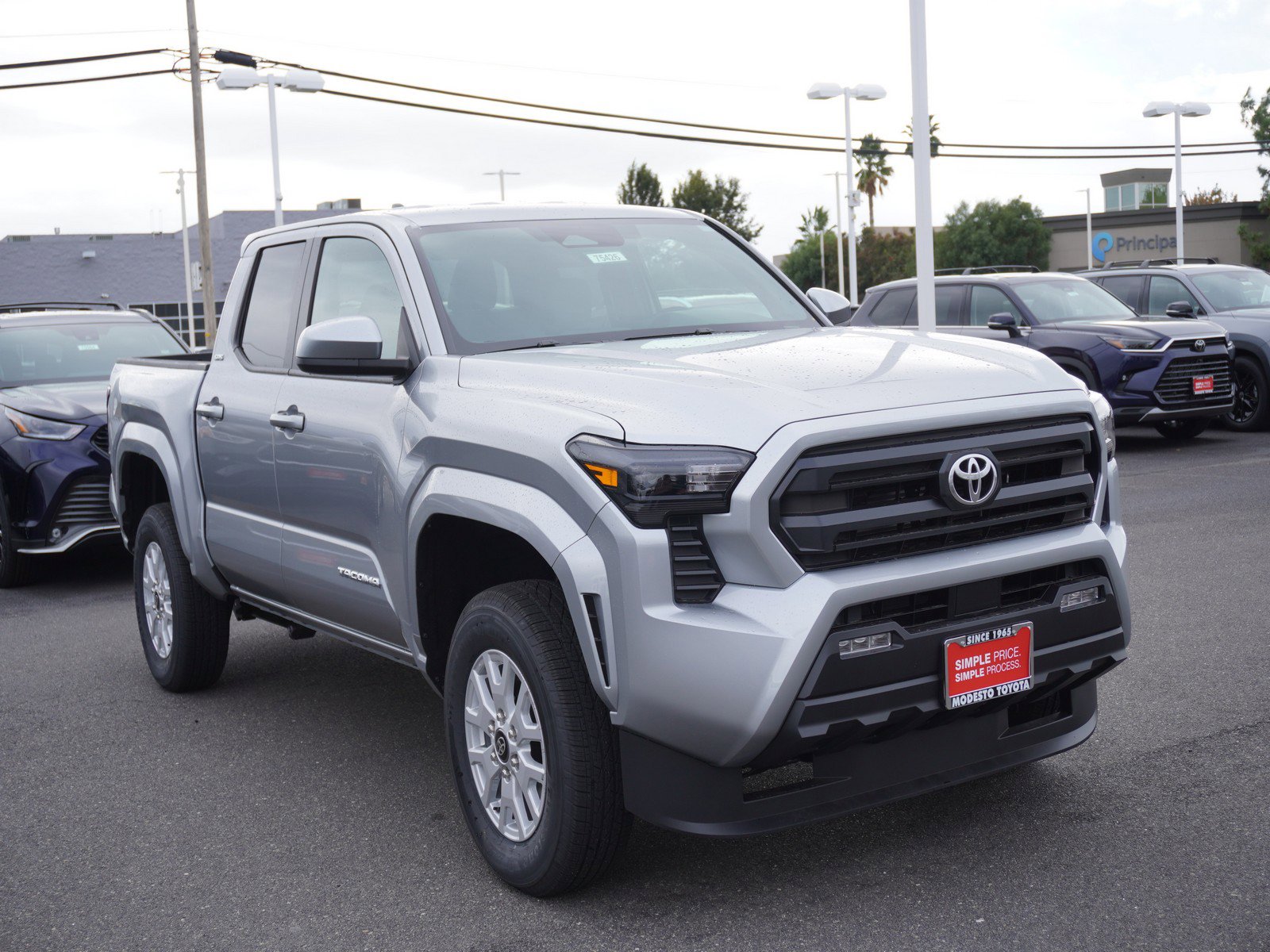 New 2025 Toyota Tacoma SR5