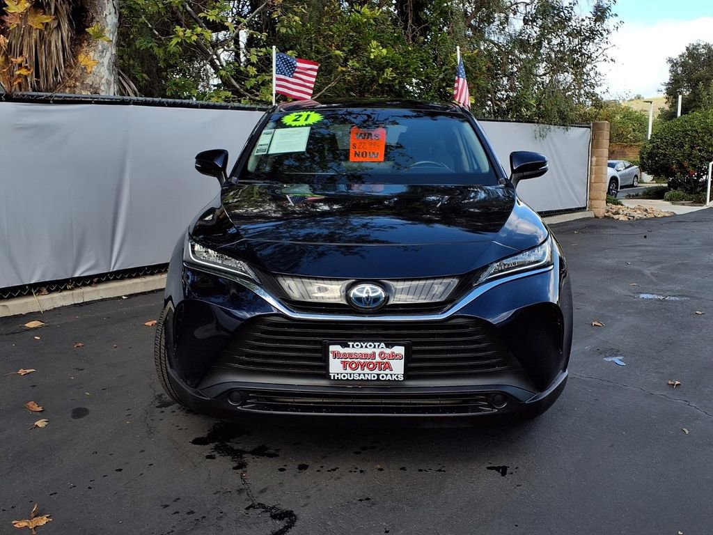 Certified 2021 Toyota Venza LE w/ Carpet Mat Package (TMS) image 2