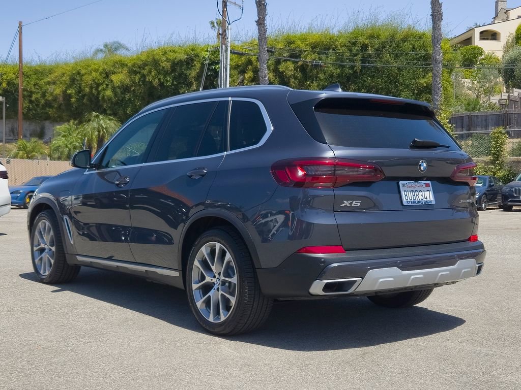 Used 2021 BMW X5 xDrive45e w/ Parking Assistance Package AWD/4WD image 25