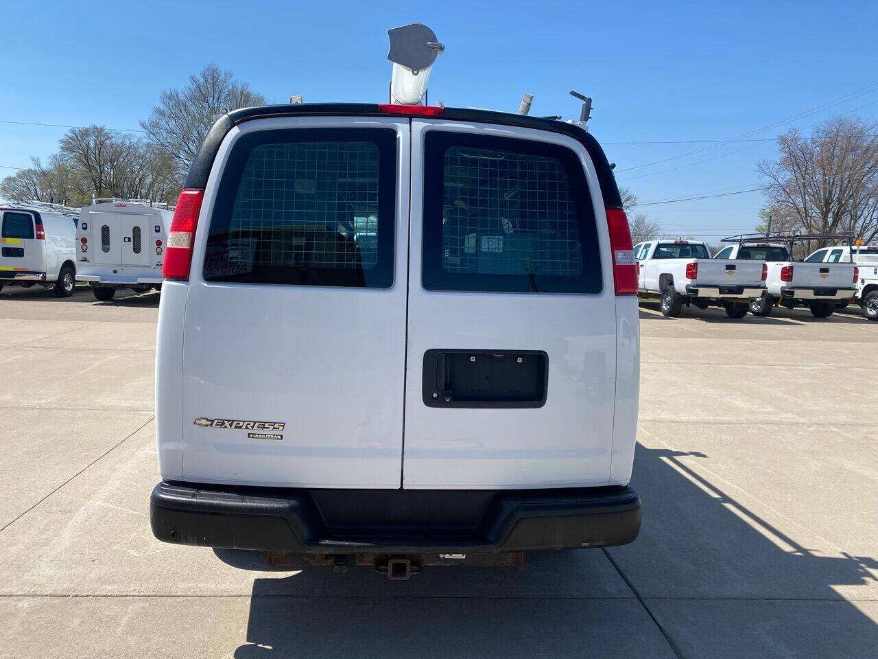 Used 2013 Chevrolet Express 2500 RWD image 8