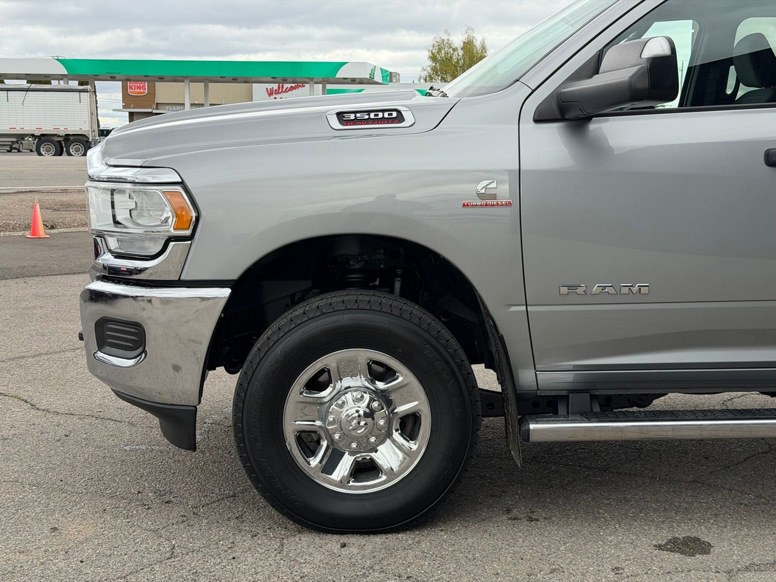 Used 2022 RAM 3500 Tradesman AWD/4WD image 12