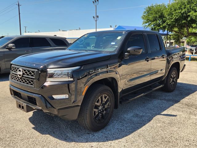 Used 2023 Nissan Frontier SV w/ Midnight Edition Package image 3