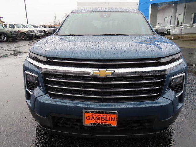 Used 2025 Chevrolet Traverse LT AWD/4WD image 2