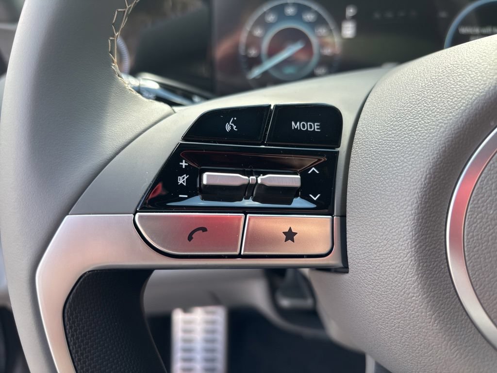 New 2025 Hyundai Elantra SEL FWD image 23