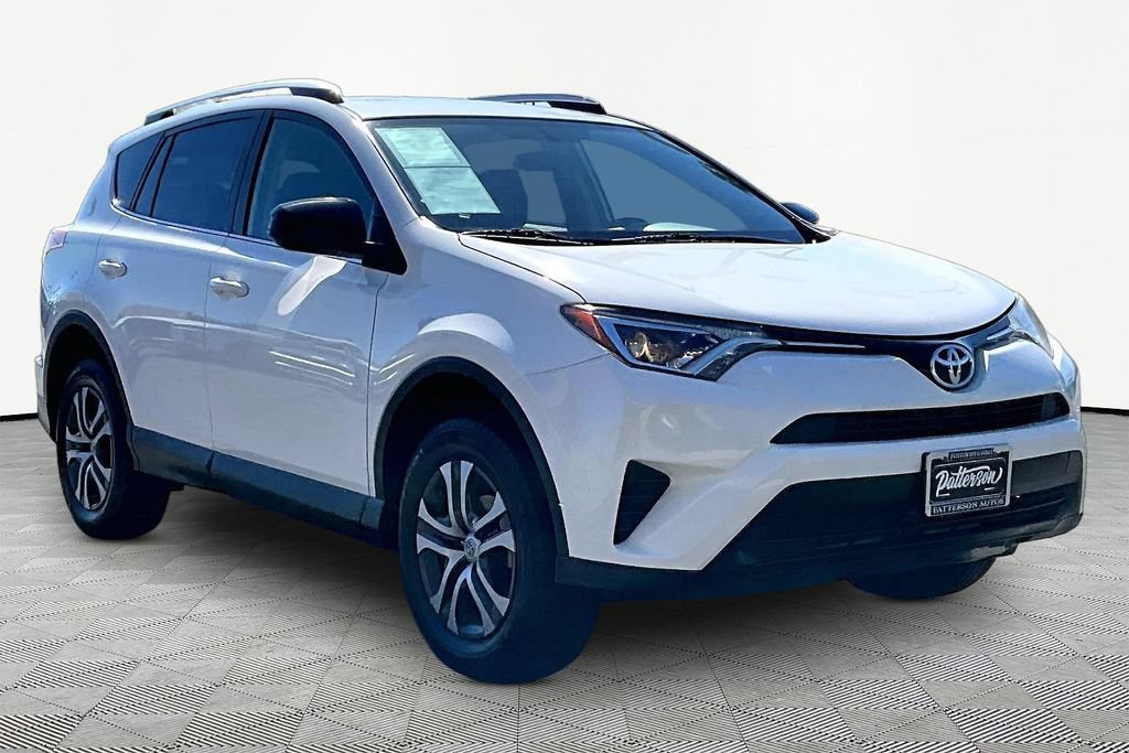 Used 2016 Toyota RAV4 LE FWD image 6