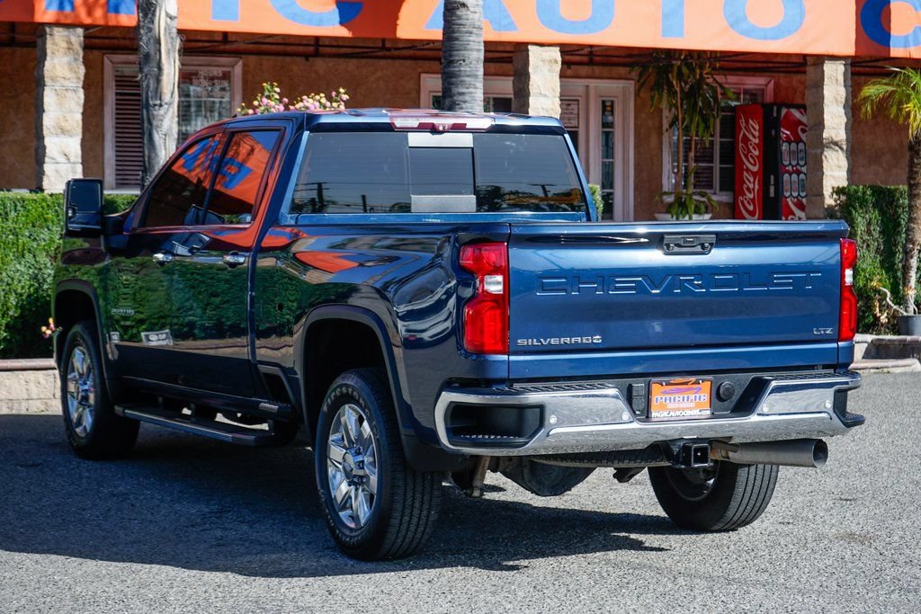 Used 2020 Chevrolet Silverado 2500 LTZ w/ LTZ Premium Package AWD/4WD image 6