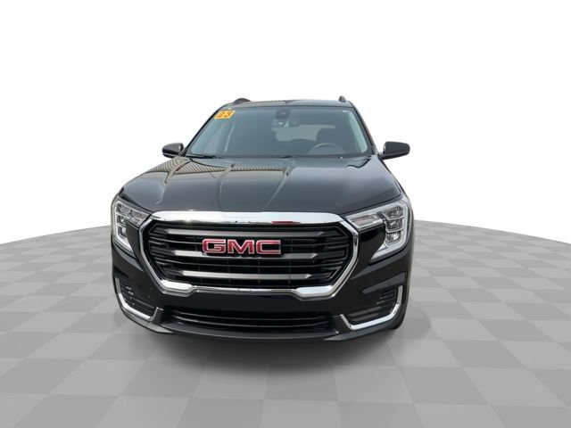 Certified 2023 GMC Terrain SLE w/ Driver Convenience Package AWD/4WD image 3