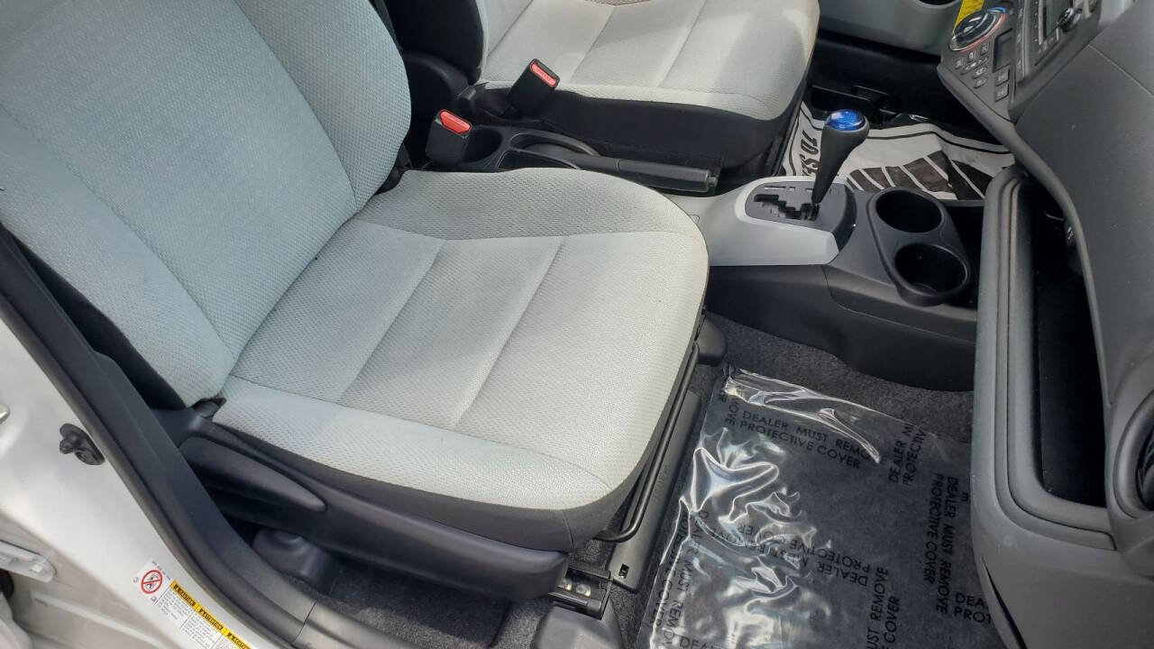 Used 2012 Toyota Prius C One image 14