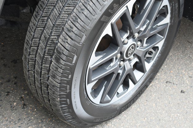 Used 2022 Toyota Tundra Limited AWD/4WD image 11