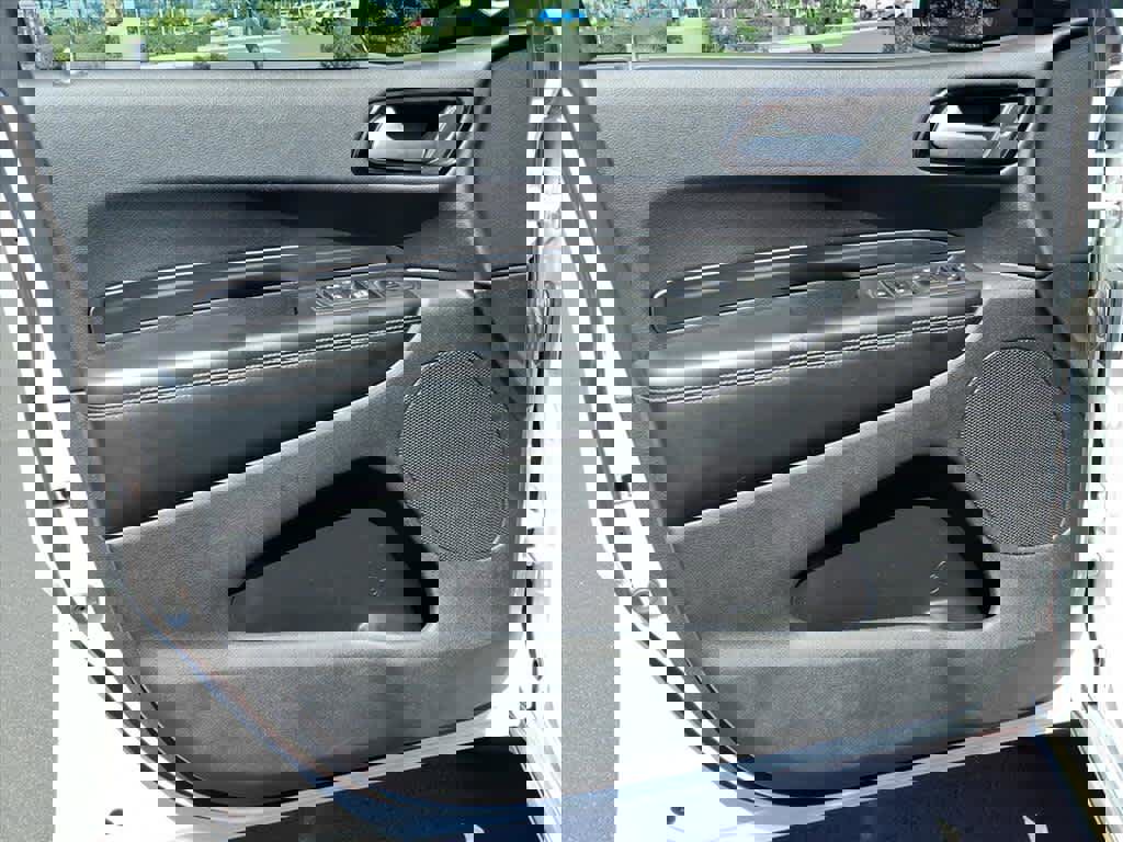 Used 2022 Dodge Durango SXT w/ Anodized Platinum Package image 23