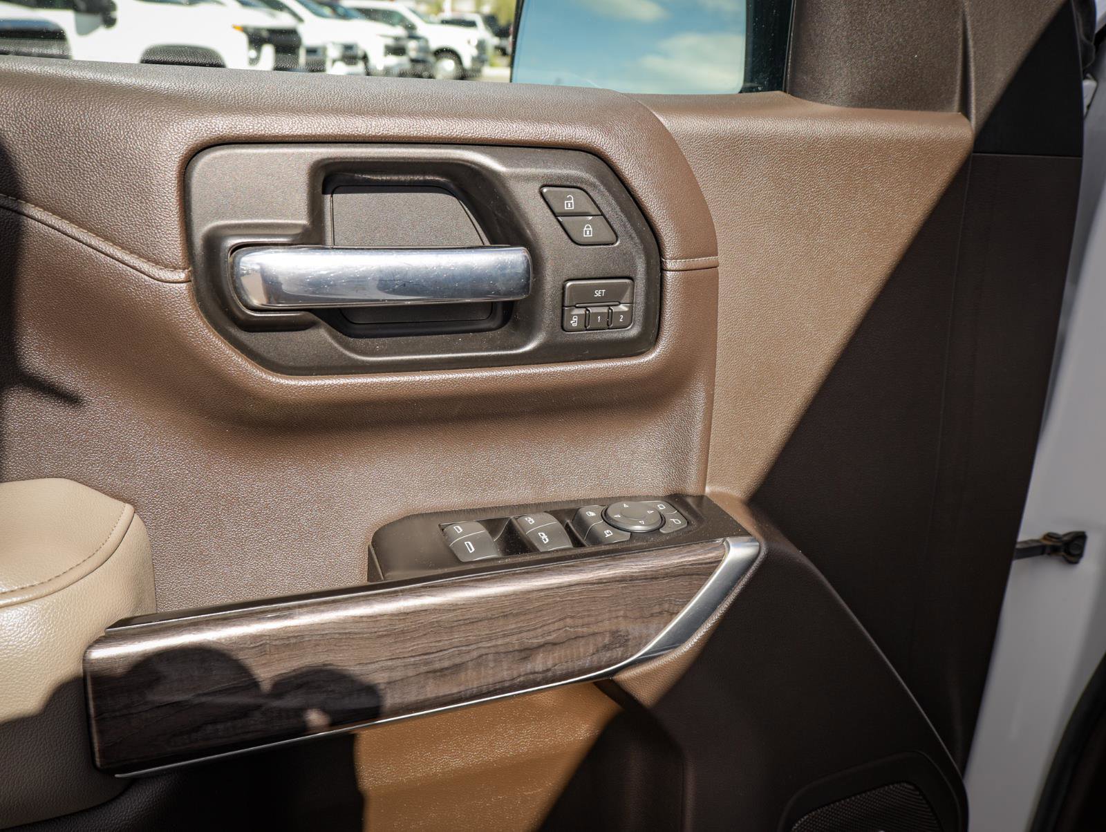 Used 2019 Chevrolet Silverado 1500 LTZ w/ LTZ Plus Package AWD/4WD image 16