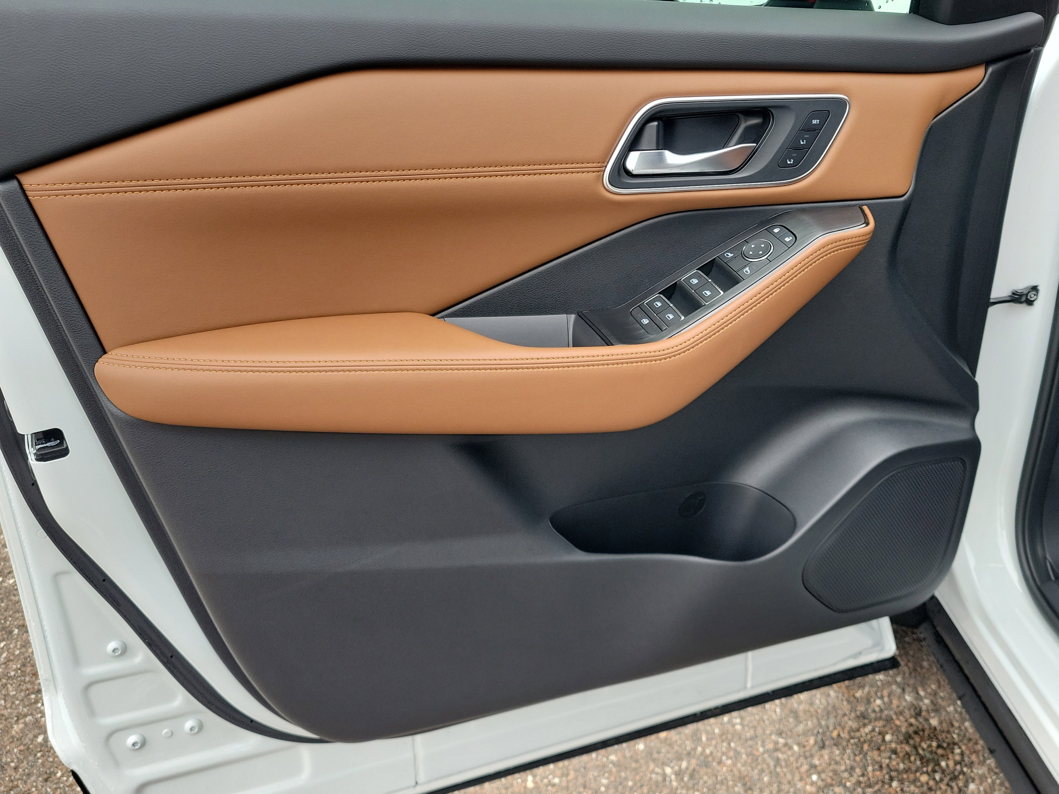 New 2026 Nissan Rogue Platinum image 19