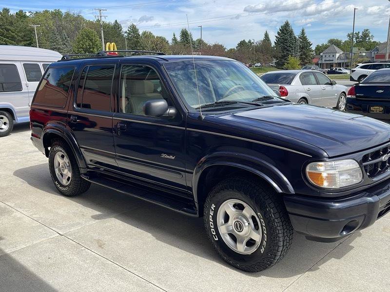 Used 2000 Ford Explorer Limited AWD/4WD image 9