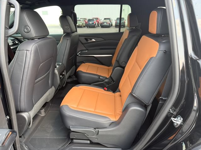 New 2027 Chevrolet Traverse Z71 w/ Driver Confidence Package AWD/4WD image 27