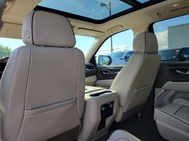 Used 2021 GMC Yukon XL Denali w/ Denali Premium Package RWD image 29