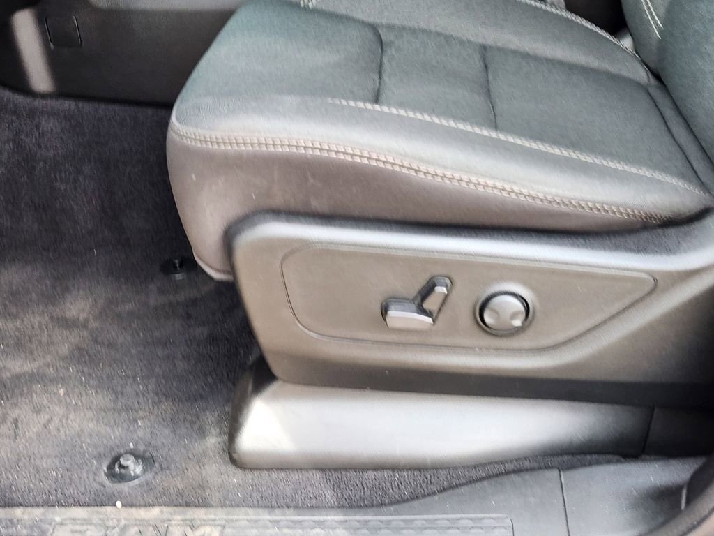 Used 2025 RAM 1500 Big Horn image 8