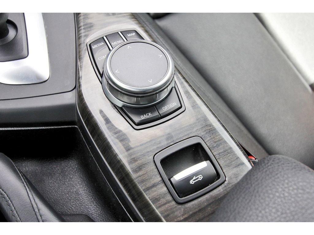 Used 2020 BMW 230i Convertible w/ Premium Package RWD image 27