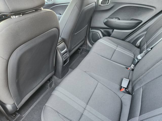 Certified 2025 Hyundai Venue SEL FWD image 21