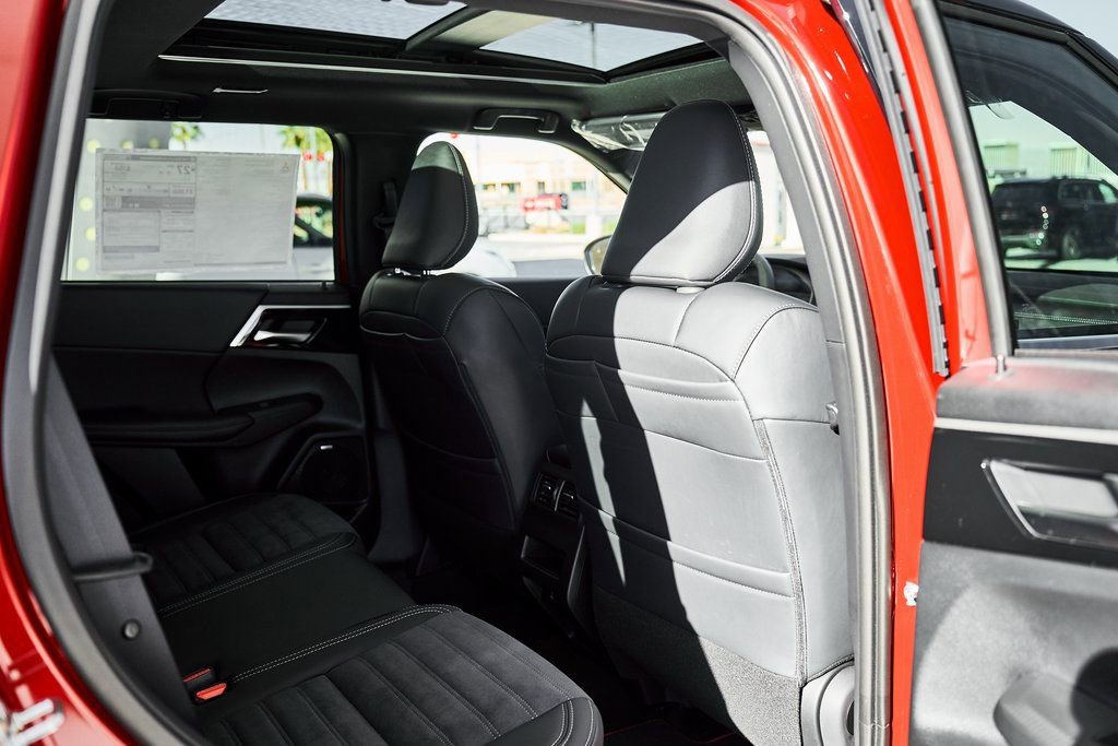 New 2026 Mitsubishi Outlander Ralliart image 24