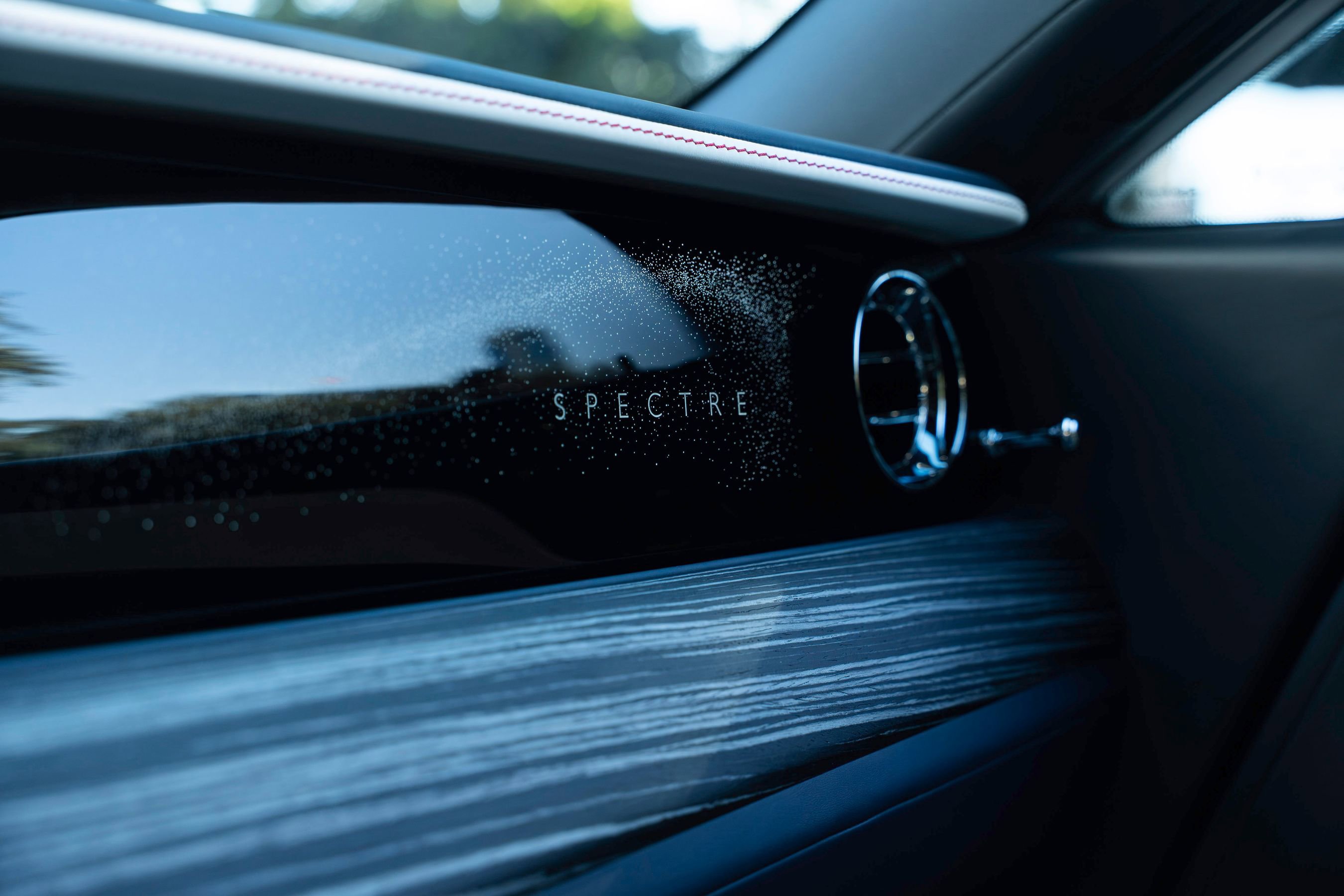 Used 2024 Rolls-Royce Spectre w/ Spectre Launch Package AWD/4WD image 32