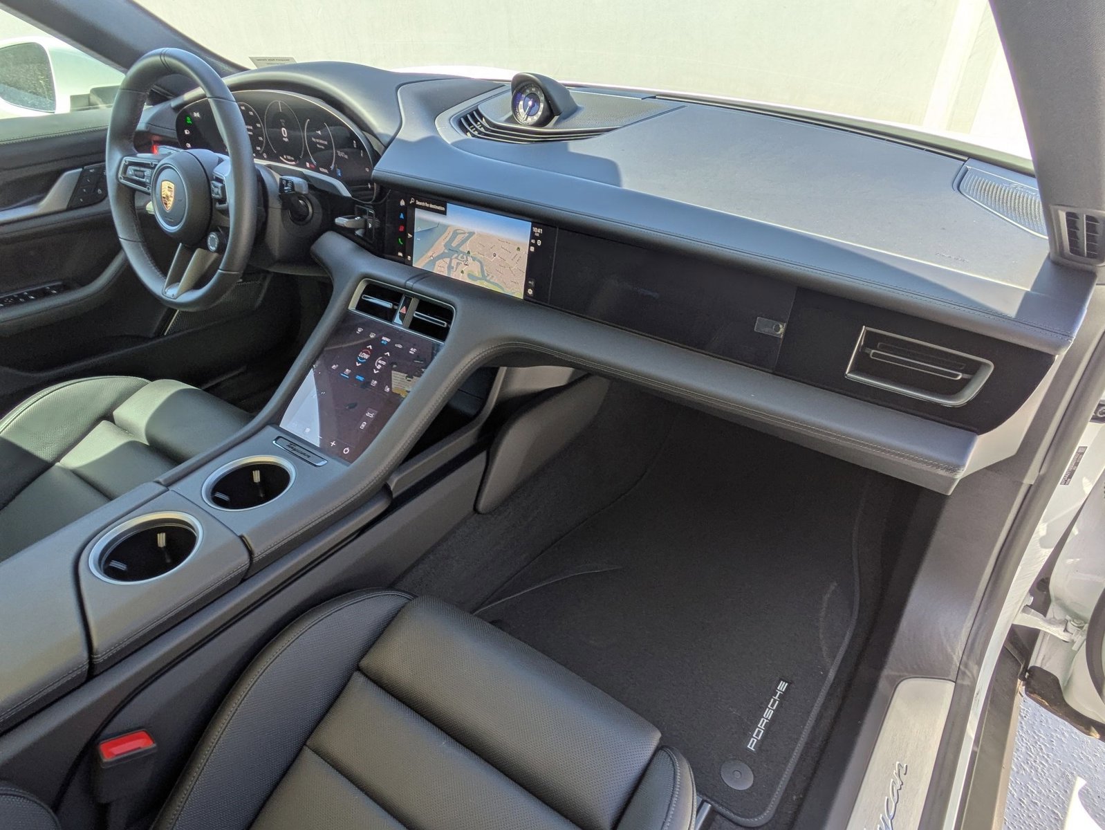 New 2025 Porsche Taycan image 26