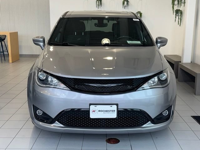 Used 2019 Chrysler Pacifica Touring Plus w/ S Appearance Package FWD image 35