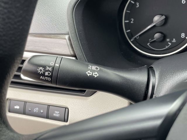 Used 2025 Nissan Altima 2.5 SV FWD image 31