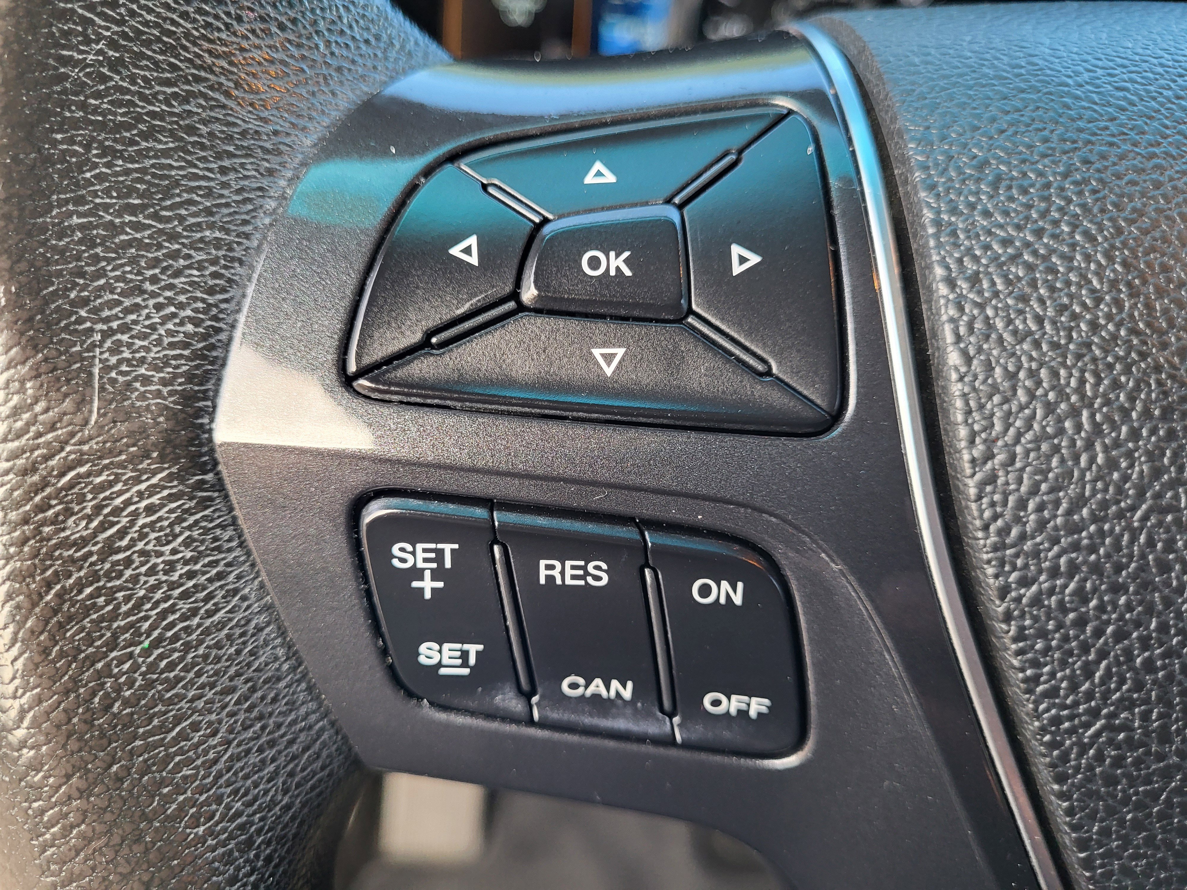 Used 2016 Ford Explorer Limited image 19