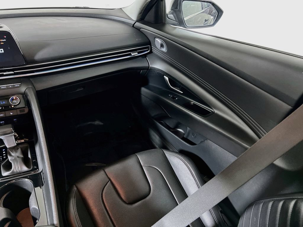 Used 2024 Hyundai Elantra Limited FWD image 22