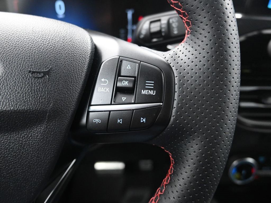 Used 2024 Ford Escape ST-Line Select w/ Class II Trailer Tow Package image 25