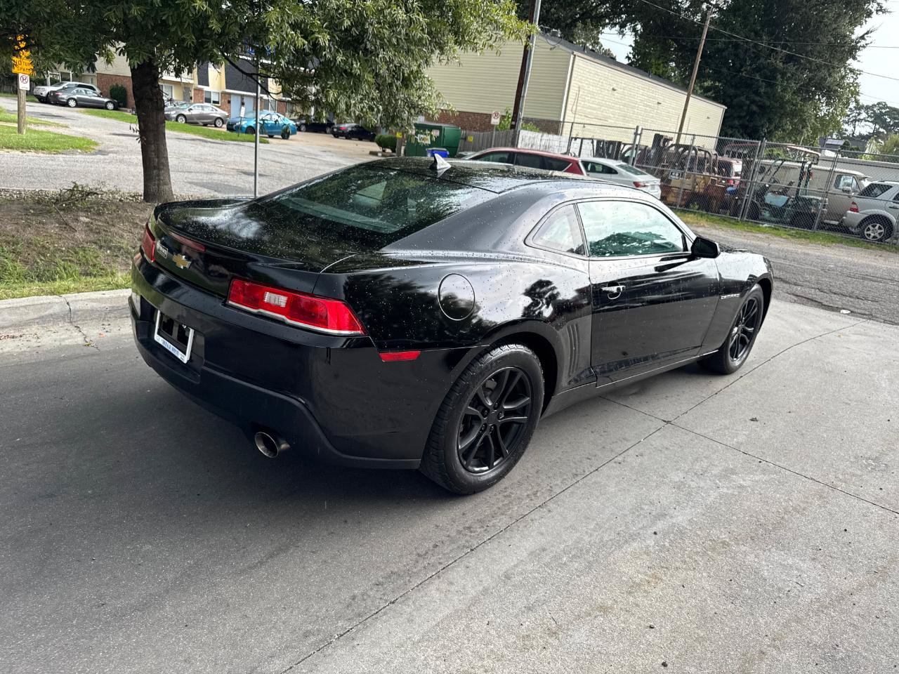 Used 2015 Chevrolet Camaro LS RWD image 7