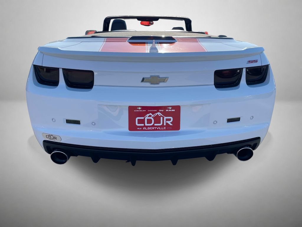 Used 2011 Chevrolet Camaro SS w/ RS Package RWD image 4