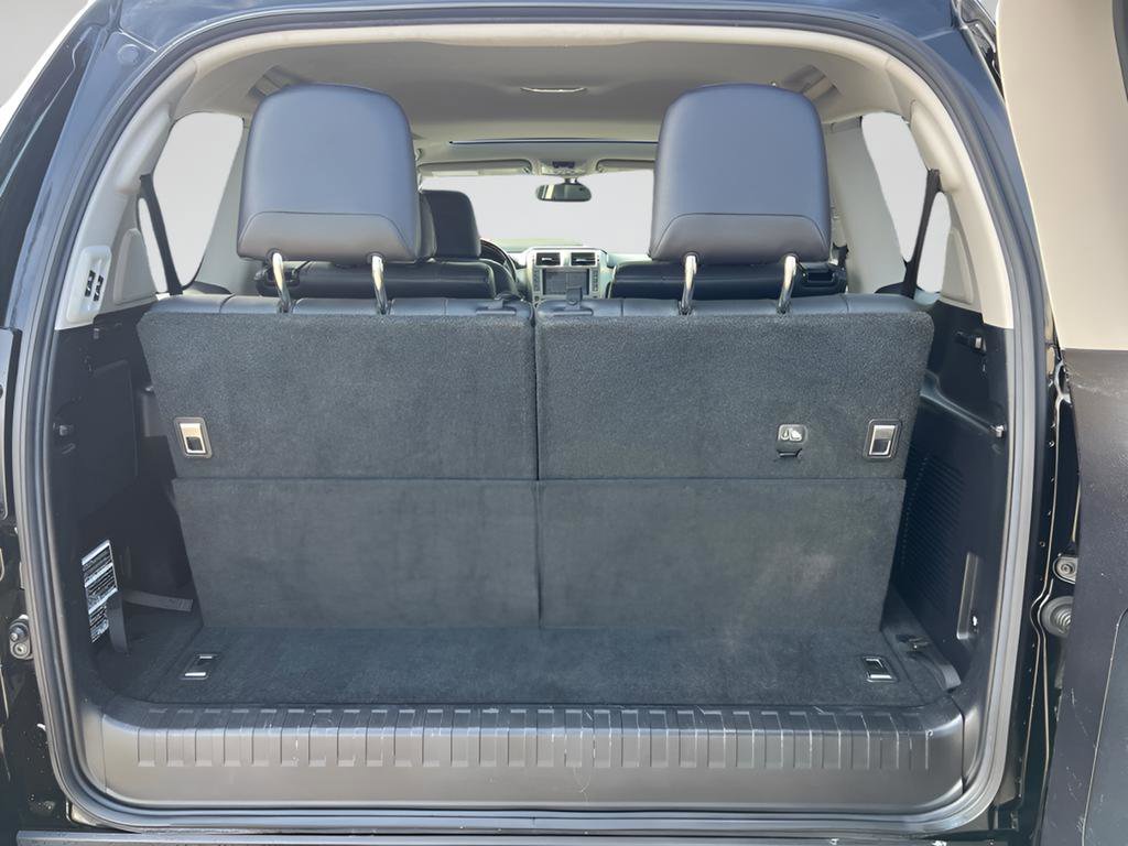 Used 2017 Lexus GX 460 Luxury image 24