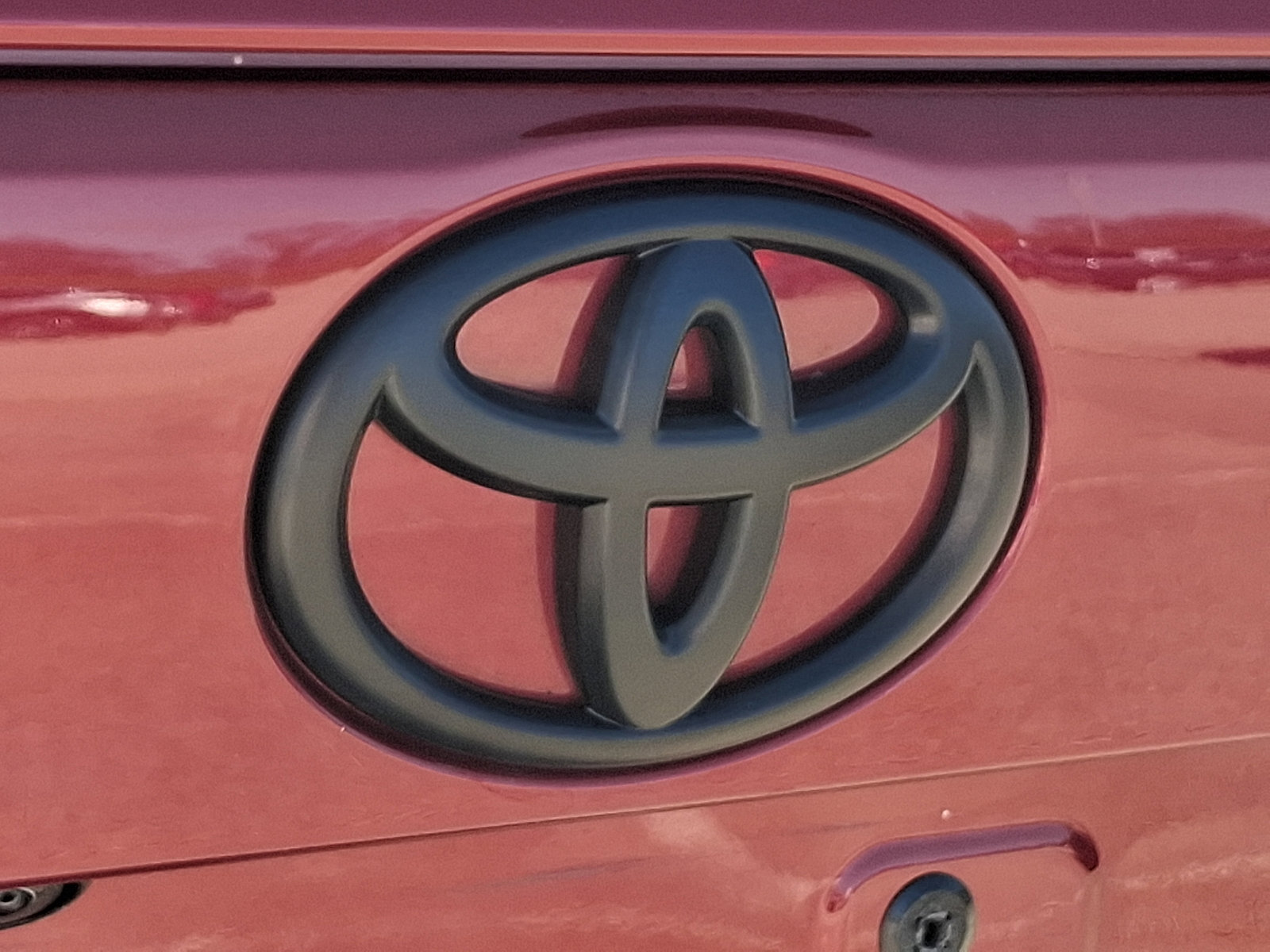 Certified 2025 Toyota RAV4 XLE w/ Convenience Package image 30