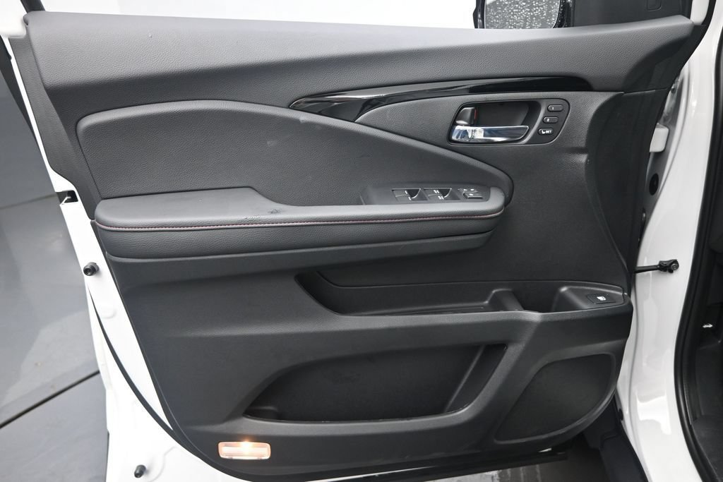 New 2026 Honda Ridgeline Black Edition image 19
