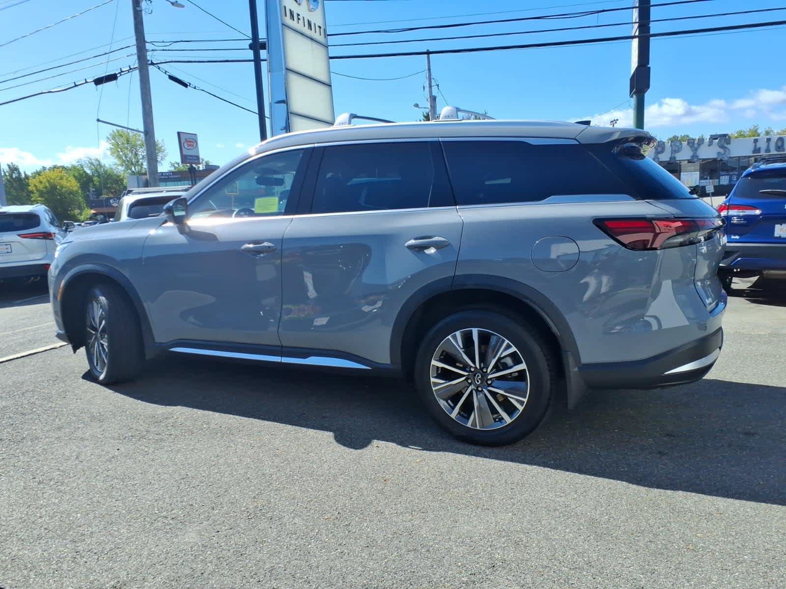 Certified 2026 INFINITI QX60 Luxe w/ Cargo Package AWD/4WD image 8