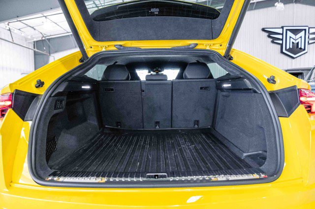 Used 2022 Lamborghini Urus image 17