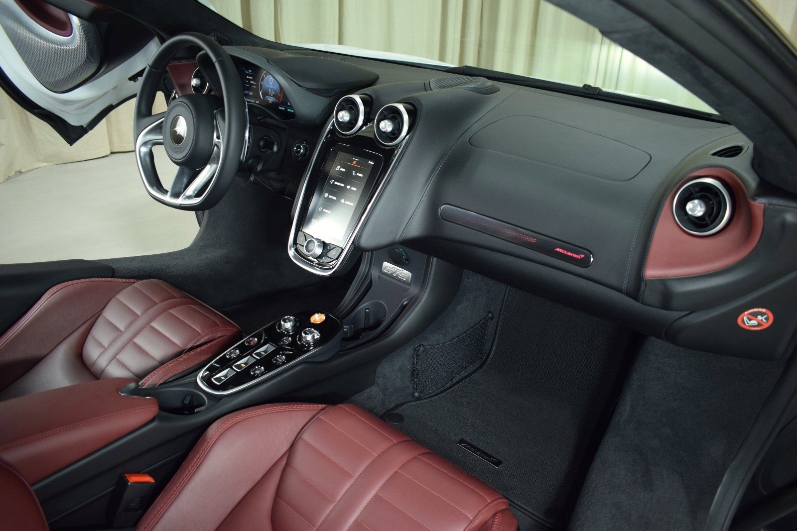 New 2026 McLaren GTS image 20