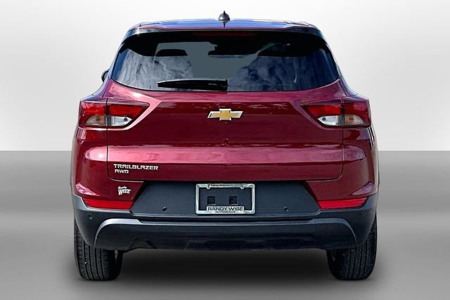 Used 2025 Chevrolet TrailBlazer LS w/ LS Convenience Package AWD/4WD image 4