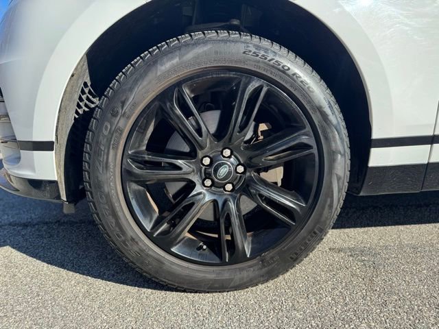 Used 2022 Land Rover Range Rover Velar R-Dynamic S image 2