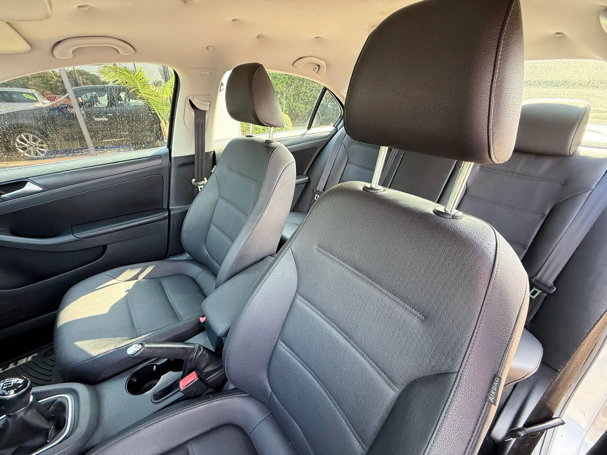 Used 2012 Volkswagen Jetta SE FWD image 27