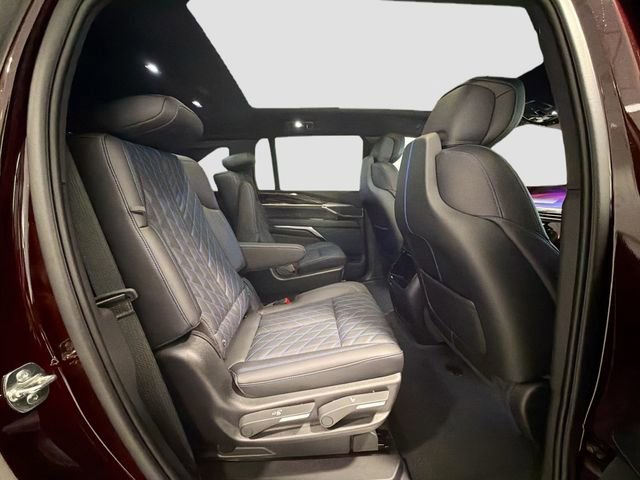 New 2026 Cadillac Escalade IQ Sport 1 w/ LPO, ONYX Package AWD/4WD image 25
