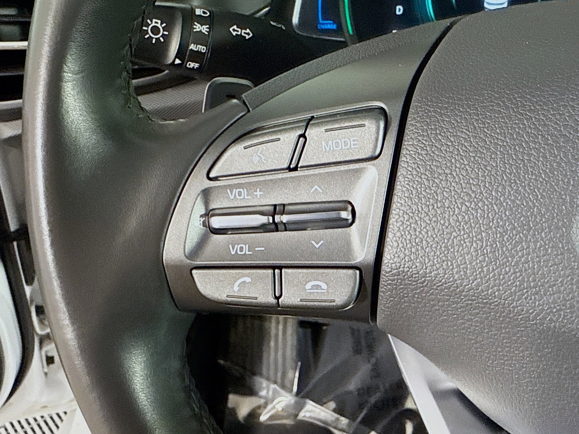 Used 2020 Hyundai Ioniq Limited image 14