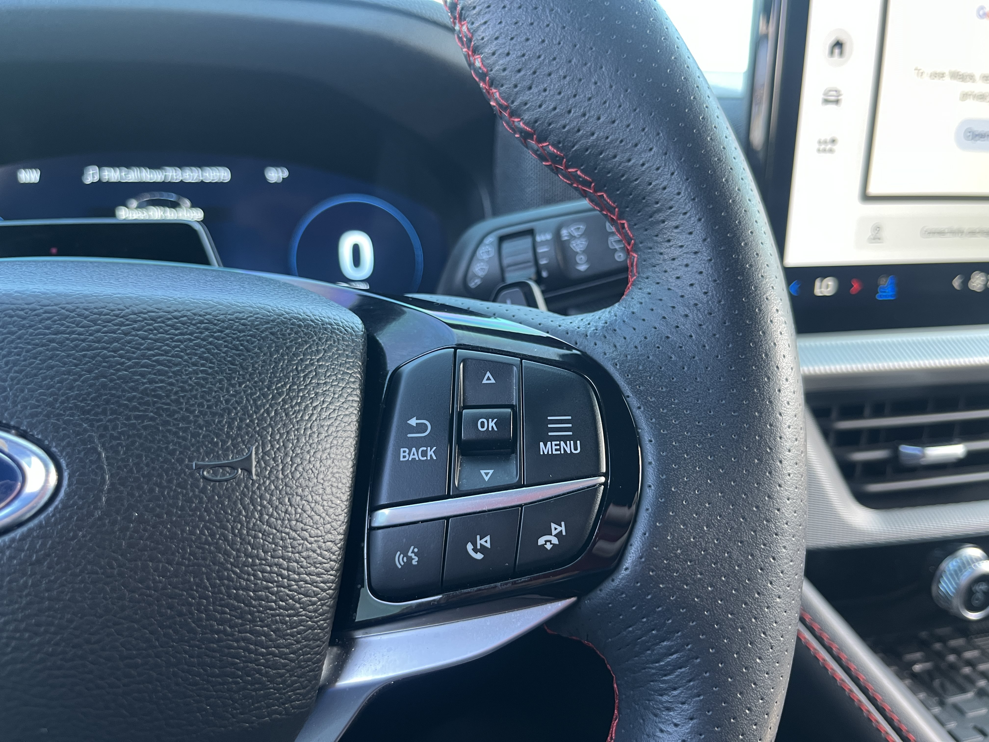 Used 2025 Ford Explorer ST AWD/4WD image 21