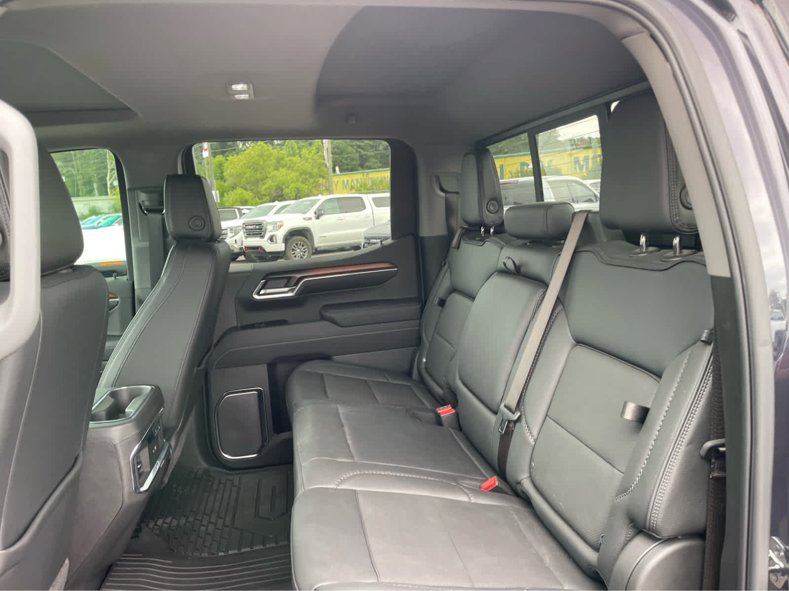 Used 2025 GMC Sierra 1500 Denali w/ Denali Reserve Package AWD/4WD image 23