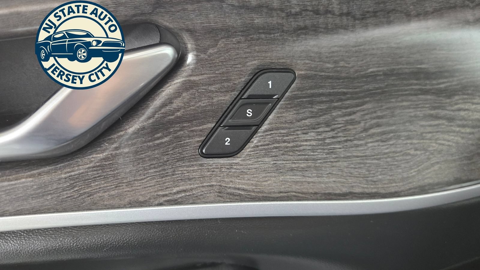 Used 2023 Jeep Grand Cherokee 4WD 4xe image 25