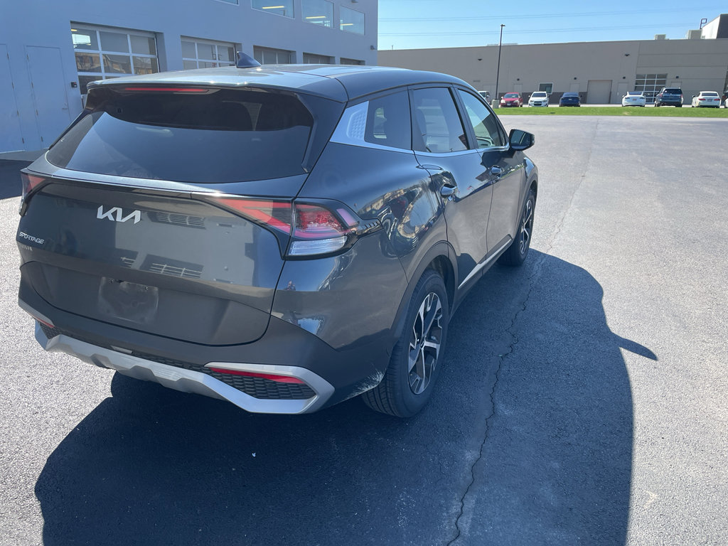 Used 2023 Kia Sportage EX FWD image 6