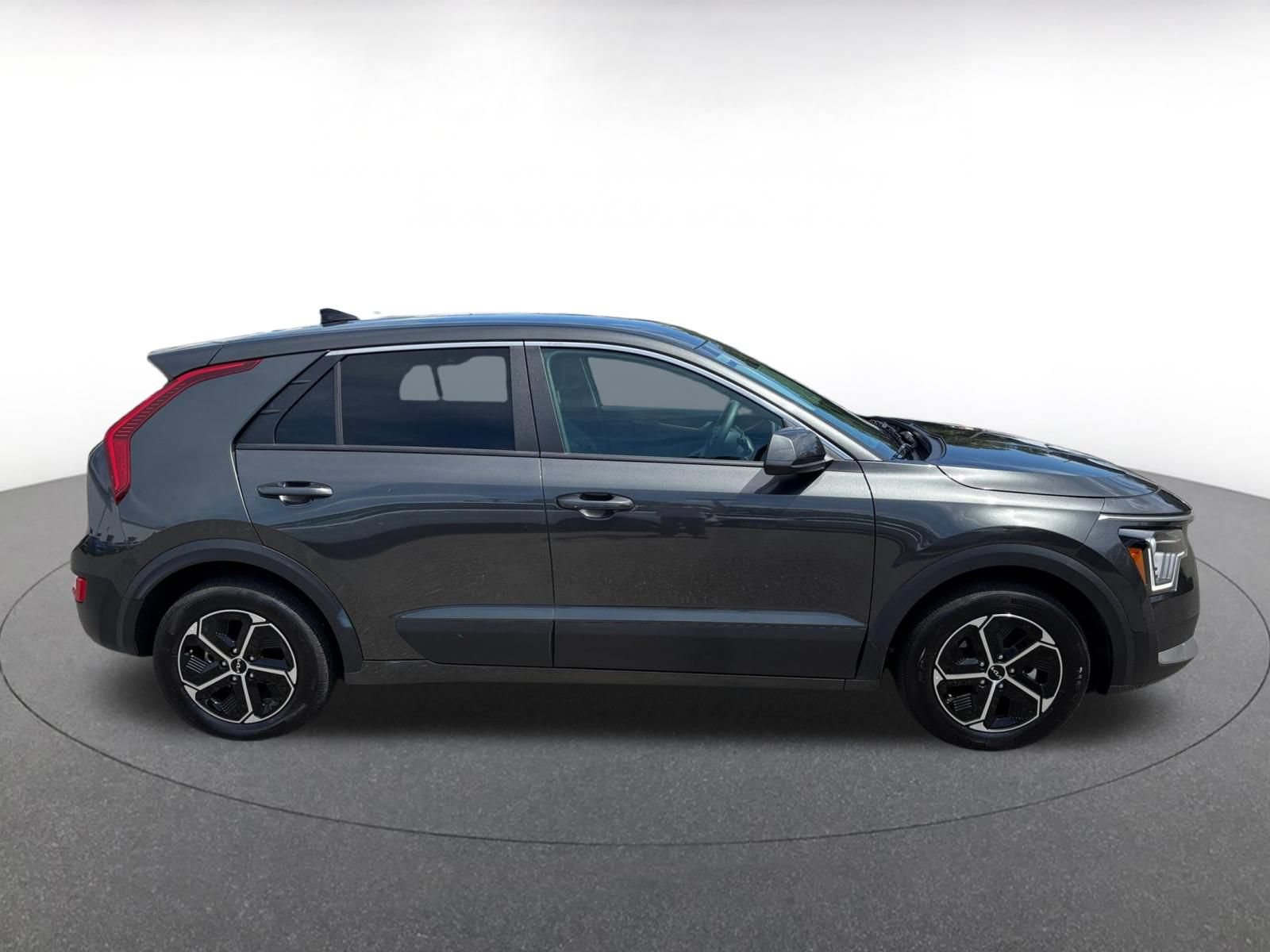Used 2026 Kia Niro LX FWD image 15
