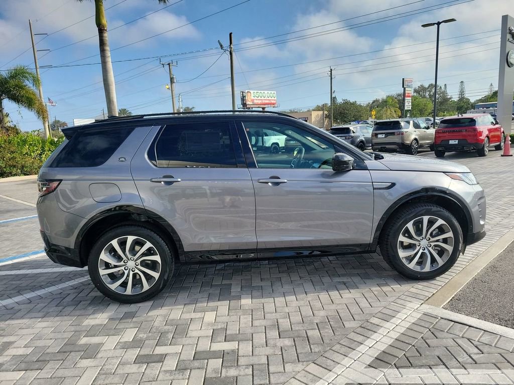 New 2025 Land Rover Discovery Sport Dynamic SE AWD/4WD image 6