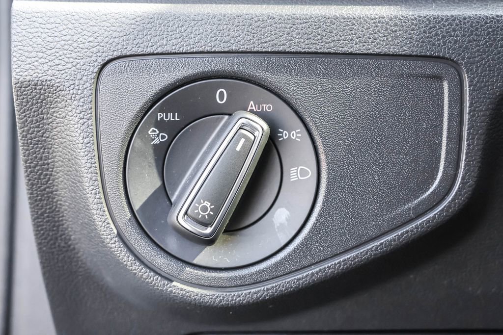 Certified 2023 Volkswagen Atlas SE image 18